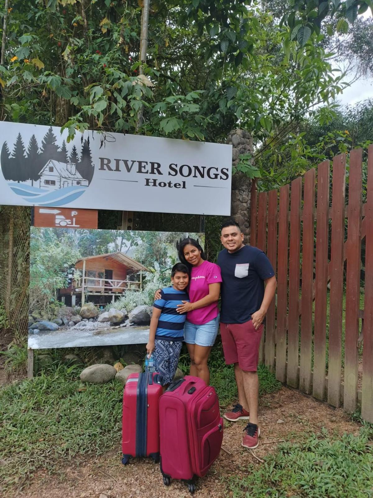 River Song'S Hotel 明多 外观 照片